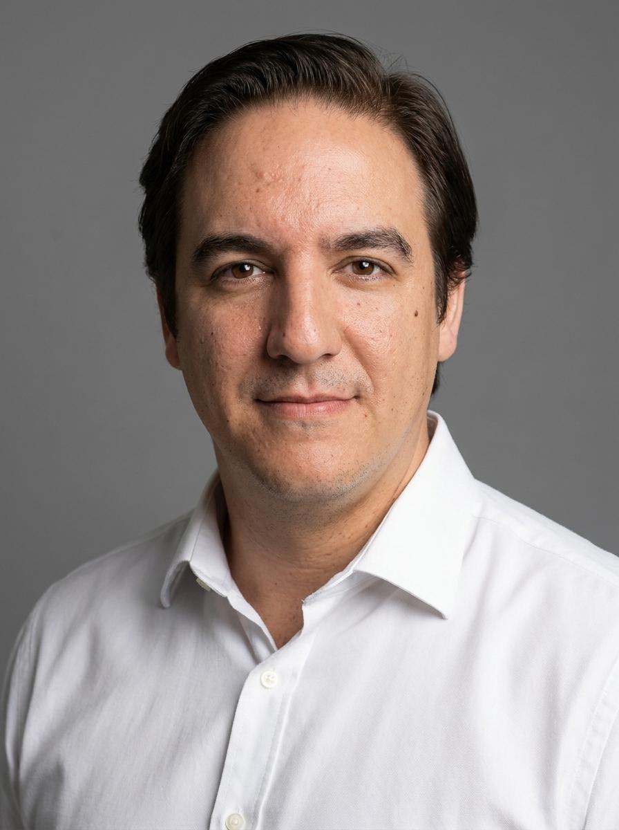 Roberto Echeverría